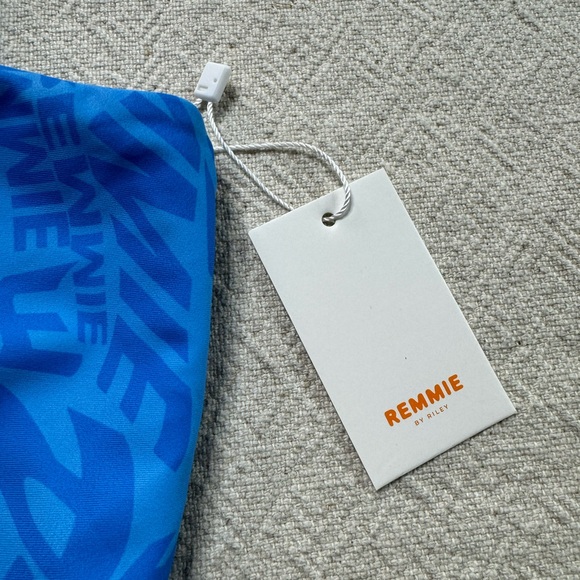 NEW Remmie‎ by Riley Ocean Blue Logo Print Square Neck Bikini Top 3XL - Picture 4 of 6